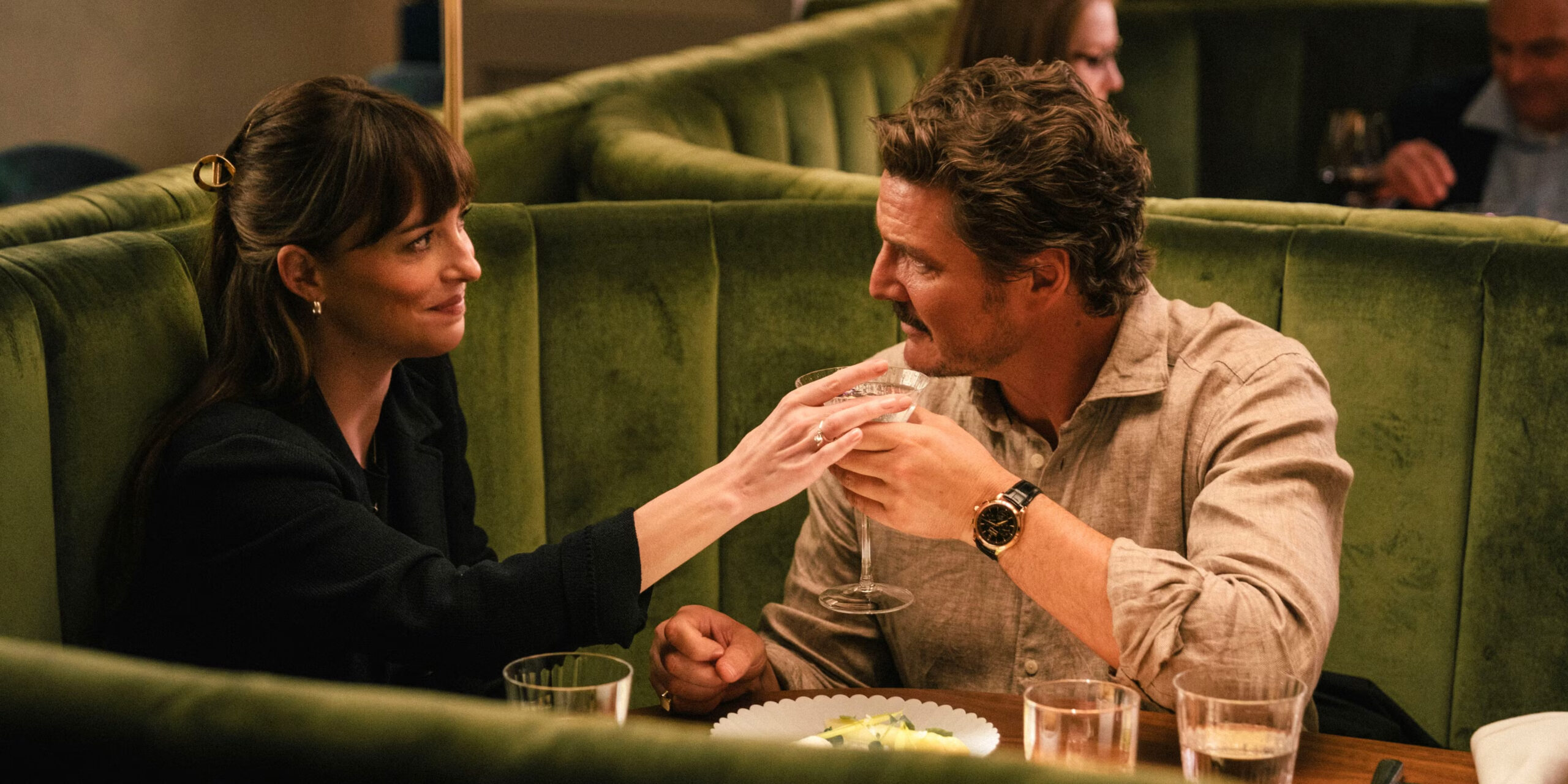 图片[5] - Dakota Johnson 自爆「从未跟任何人约会过」！美女的恋爱不一定谈得顺利，爱情总带出最丑陋人性！ - 我的世界基岩版中文站 - 我的世界基岩版中文站