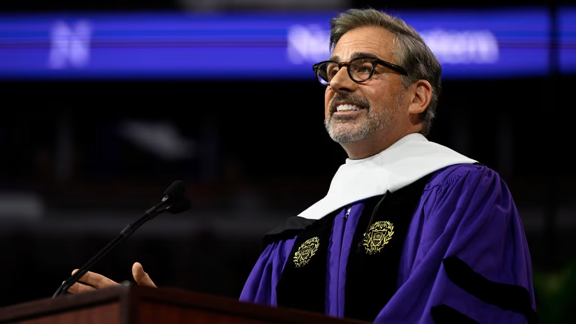 Steve Carell 担任西北大学毕业嘉宾！把现场变成演唱会，勉励毕业生善良是强大的力量！ - 我的世界基岩版中文站 - 我的世界基岩版中文站