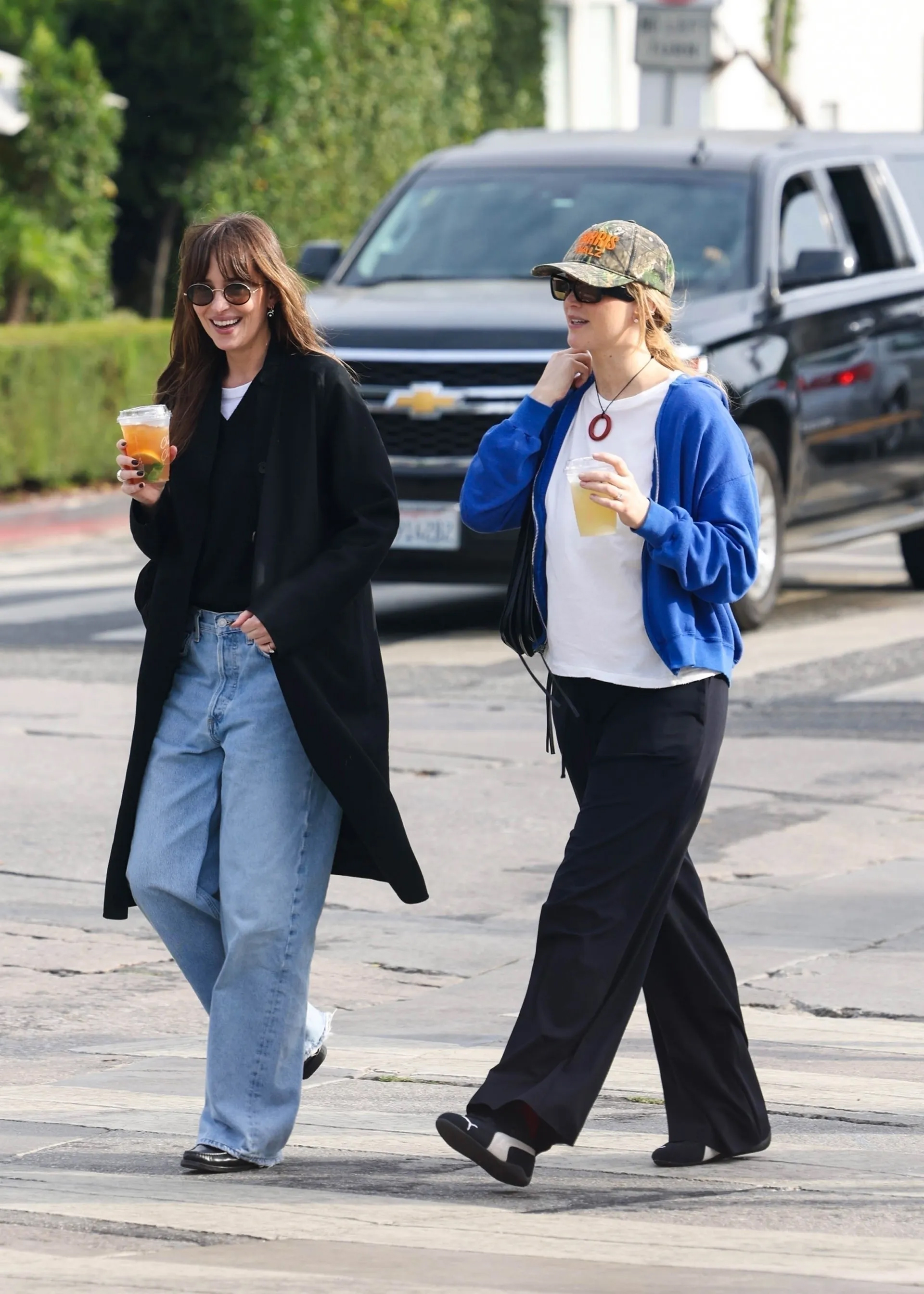 图片[11] - Dakota Johnson 与 Chris Martin 八年情结束！分手后她容光焕发，把他的前度都变成朋友！ - 我的世界基岩版中文站 - 我的世界基岩版中文站