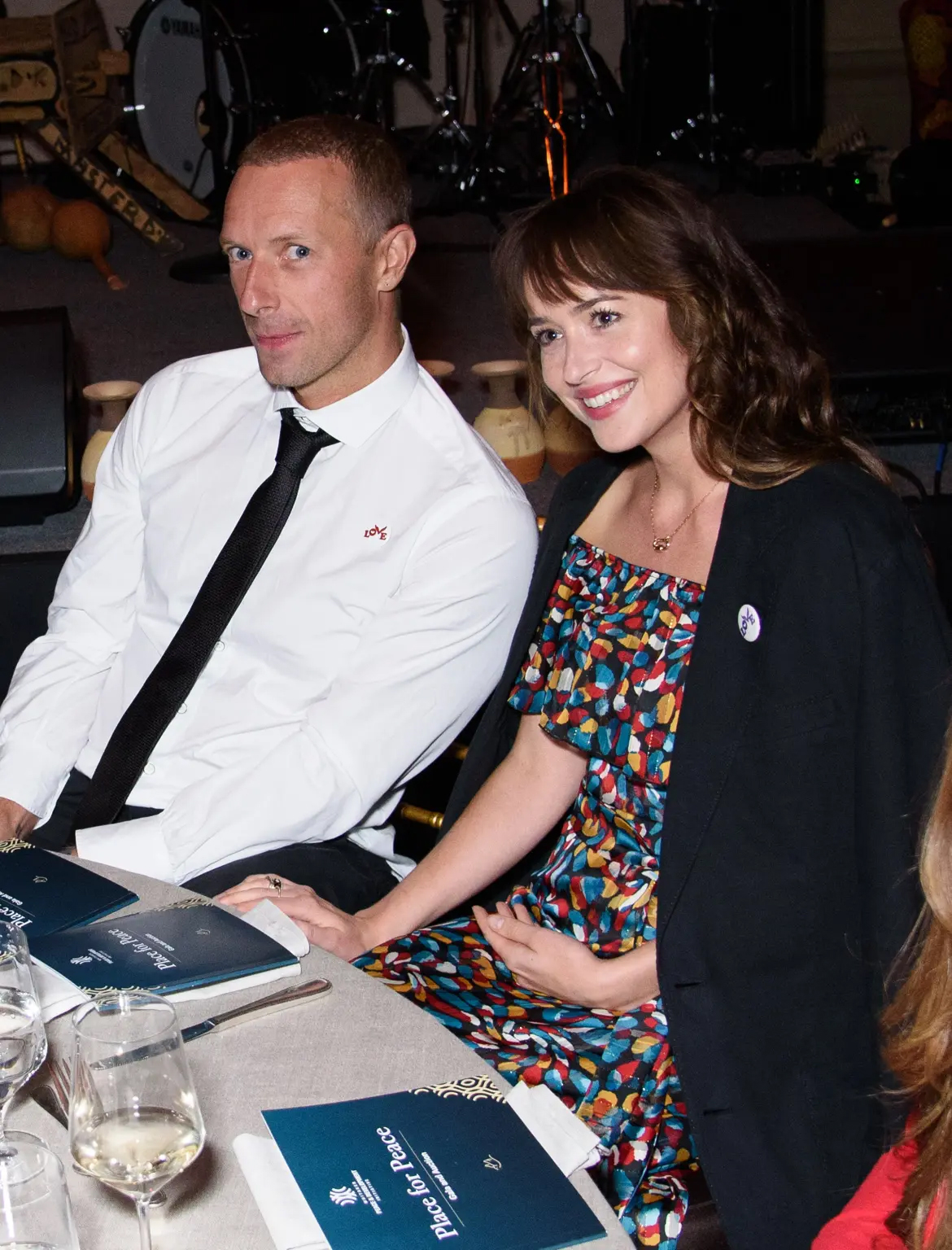 图片[6] - Dakota Johnson 与 Chris Martin 八年情结束！分手后她容光焕发，把他的前度都变成朋友！ - 我的世界基岩版中文站 - 我的世界基岩版中文站