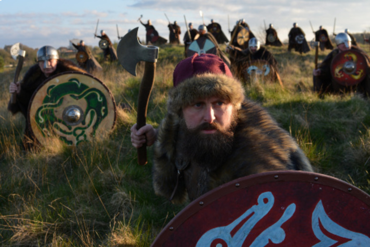 維京節」7 月於丹麥展開！穿上盔甲、大口吃肉，沉浸式體驗維京人的真實生活- A Day Magazine