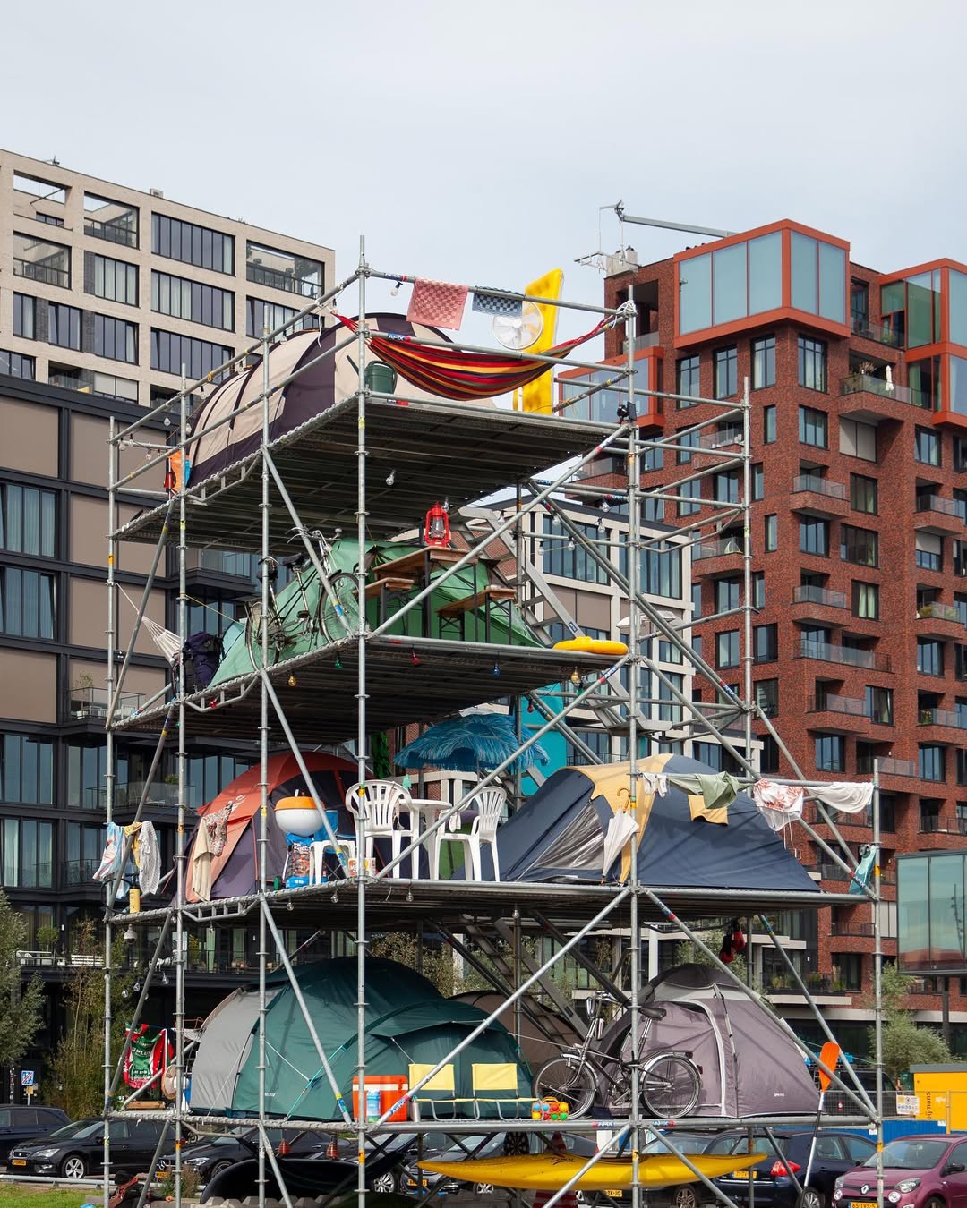 图片[6] - 开着淹没的小屋在水上漂，荷兰这栋卡通般可爱的Motor Home！创作故事悲伤得让人笑不出来！ - 我的世界基岩版中文站 - 我的世界基岩版中文站