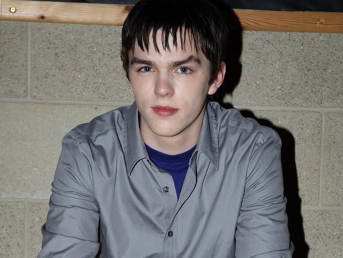图片[8] - 帅却不自知的男人格外有魅力！Nicholas Hoult 曾被形容为「丑小鸭」，没有因为外貌有过好处！ - 我的世界基岩版中文站 - 我的世界基岩版中文站