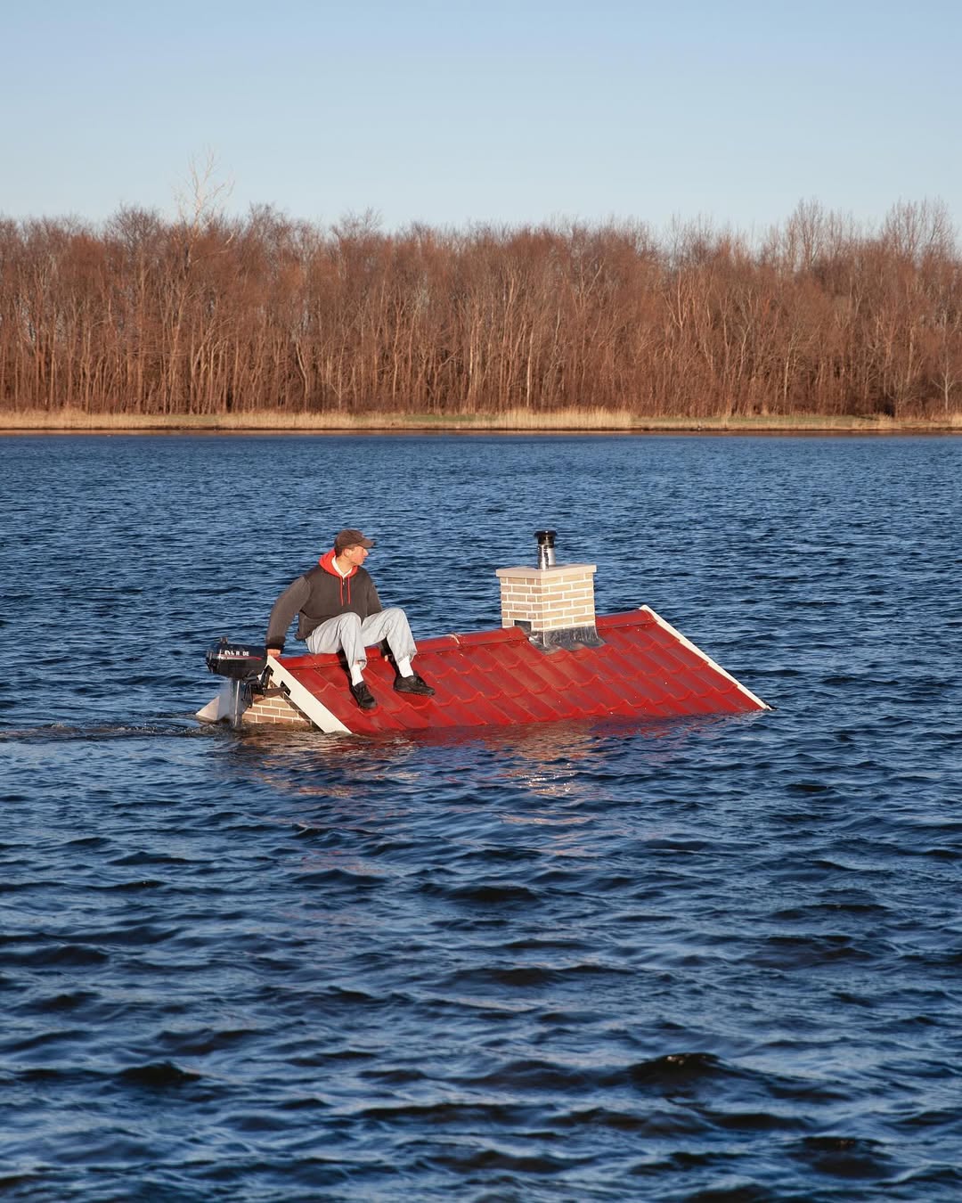 开着淹没的小屋在水上漂,荷兰这栋卡通般可爱的Motor Home!创作故事悲伤得让人笑不出来! - 我的世界基岩版中文站