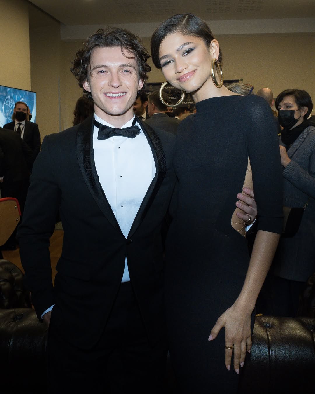 Tom Holland 就像爸爸时代的男人不爱放闪！但是一句话秀出顶级浪漫，就是这样深爱 Zendaya！ - 我的世界基岩版中文站 - 我的世界基岩版中文站