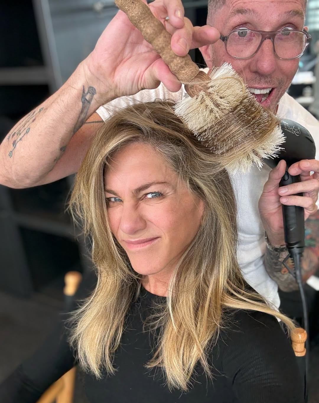图片[2] - Jennifer Aniston 曾饱受不孕所苦，现在狗狗就犹如她的孩子！接受不圆满，就是人生最好的状态！ - 我的世界基岩版中文站 - 我的世界基岩版中文站