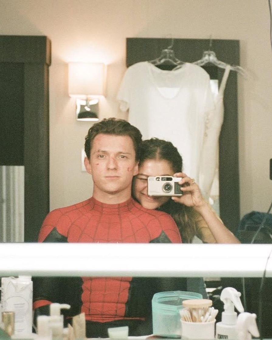 图片[6] - Tom Holland 就像爸爸时代的男人不爱放闪！但是一句话秀出顶级浪漫，就是这样深爱 Zendaya！ - 我的世界基岩版中文站 - 我的世界基岩版中文站