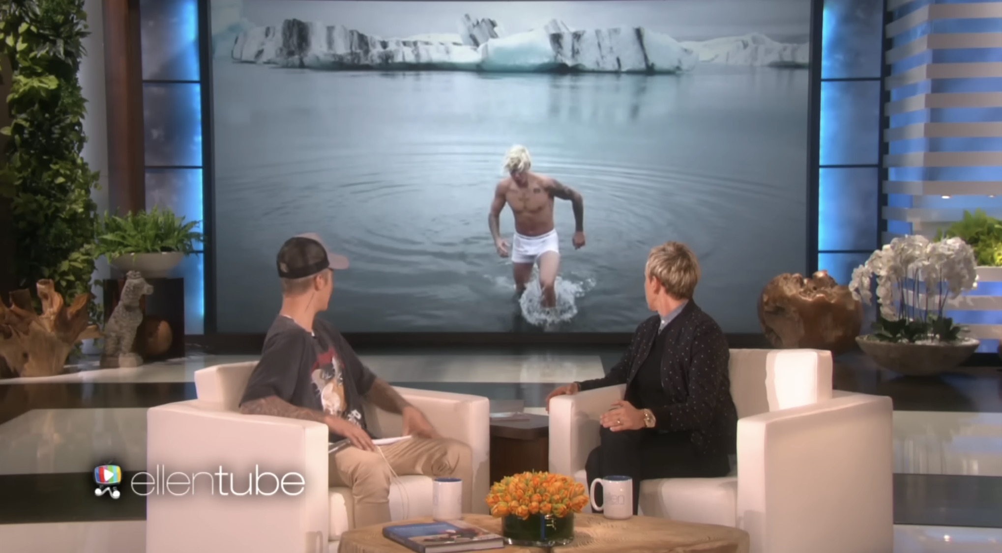 Kim Kardashian 懊悔和16 歲的Justin Bieber 拍「親密照」，直言自己根本應該「被取消」 - A Day Magazine, image size:2038x1126