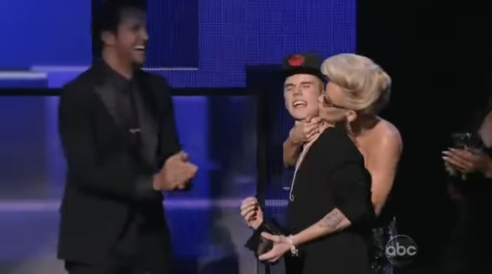 Kim Kardashian 懊悔和16 歲的Justin Bieber 拍「親密照」，直言自己根本應該「被取消」 - A Day Magazine, image size:2034x1136