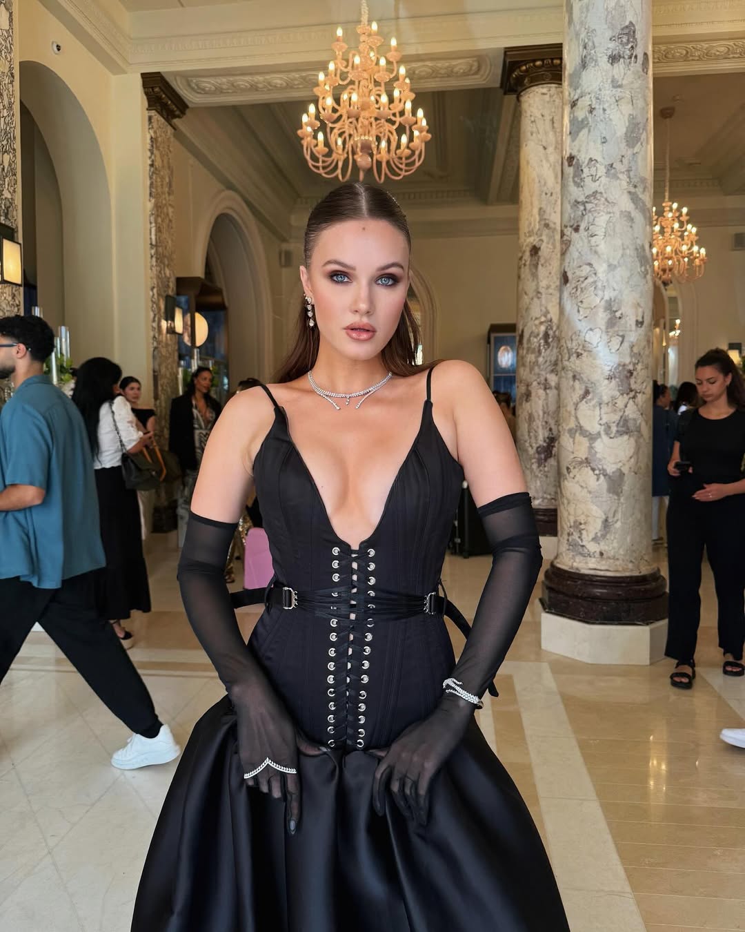 图片[2] - Ed Westwick 被控诉5大罪，指他是「最糟糕演员」！从丑闻到结婚，Chuck Bass 话题不断！ - 奇趣星球报 - 奇趣星球报